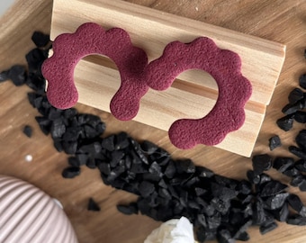 Burgundy Circle Stud Earrings, Wine Red Minimalist Polymer Clay, Dark Academia Style, Hypoallergenic, Autumn Birthday Gift