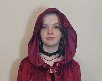 Burgundy Crushed Velvet Handmade Hooded Costume Cloak, Panne Velvet, Short Hooded Cloak