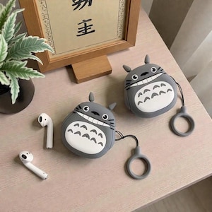 Totoro airpods case - Etsy 日本