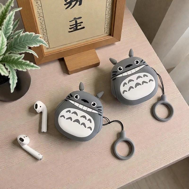 Totoro airpods case - Etsy 日本