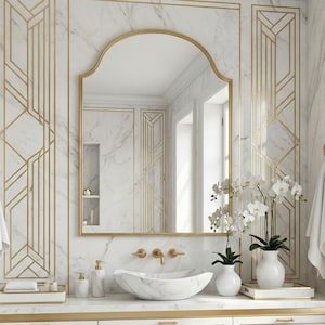 Specchio da parete ad arco: elemento decorativo simmetrico con base rettangolare