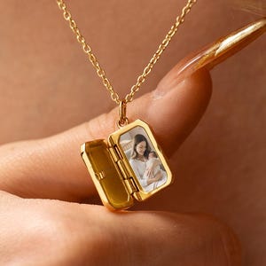 Medallón con foto de bebé y collar con piedra de nacimiento, colgante rectangular, medallón con mensaje personalizado, regalo para papá primerizo, regalo para el Día del Padre.