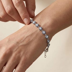 Pulsera de circonita azul con ojo turco, protección de plata de ley, delicada joya con dije de tenis imagen 1