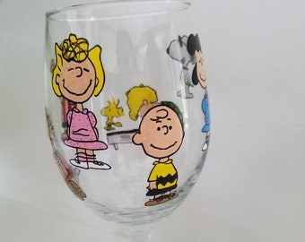 decorative set of 2 peanuts gang charlie brown linus lucy snoopy woodstock mothers day hand painted wine glass cups