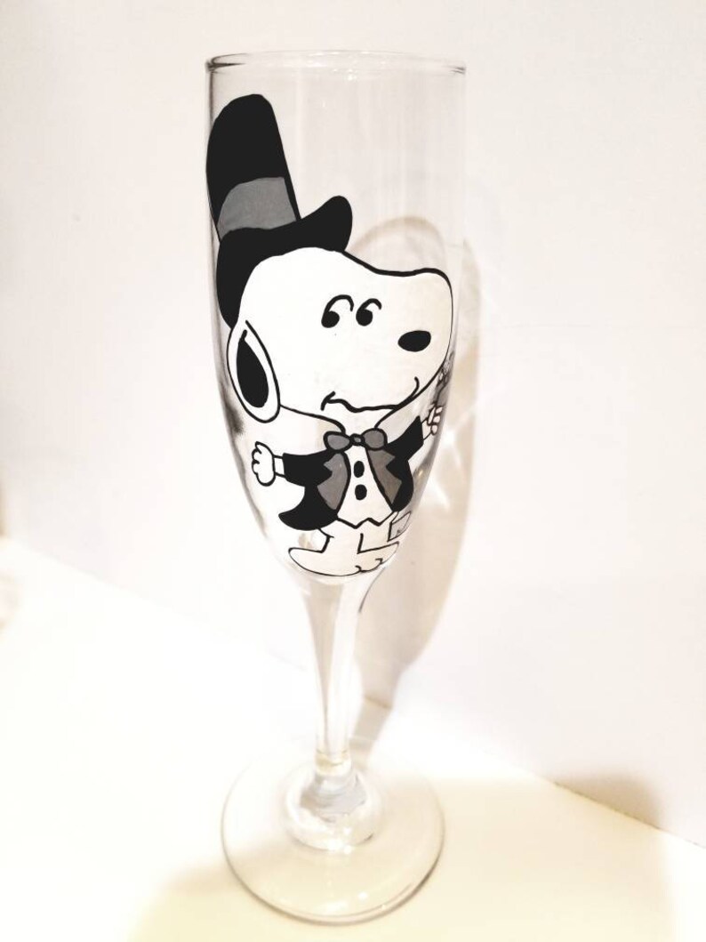 custom set of 2 custom snoopy bride groom wedding toasting glasses, hand painted image 2