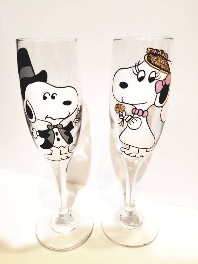 custom set of 2 custom snoopy bride groom wedding toasting glasses, hand painted image 1