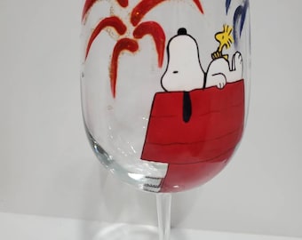 hand painted Peanuts Snoopy patriotic fourth of July inspired wine glass