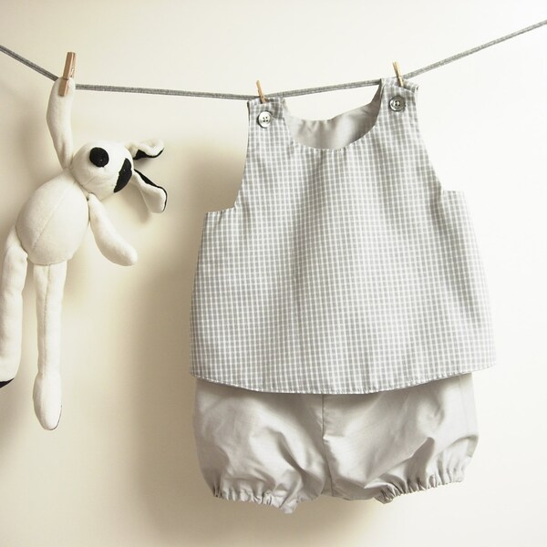 Baby boy outfit with sleeveless top and bloomers, pure cotton, checked grey and white, 6 months. MADE TO ORDER