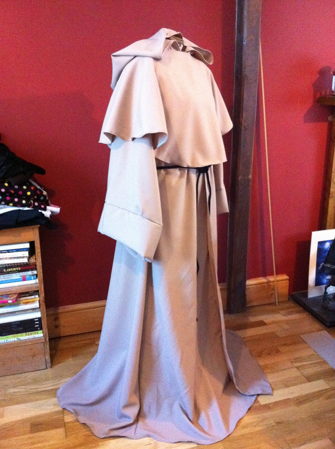 BLESSUME Mittelalterliche Mönch Robe Hood – Steampunk Kapuze Mit Kreuz-Halskette Für Cosplay