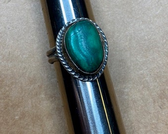 Vintage Malachite Green stone ring size 6