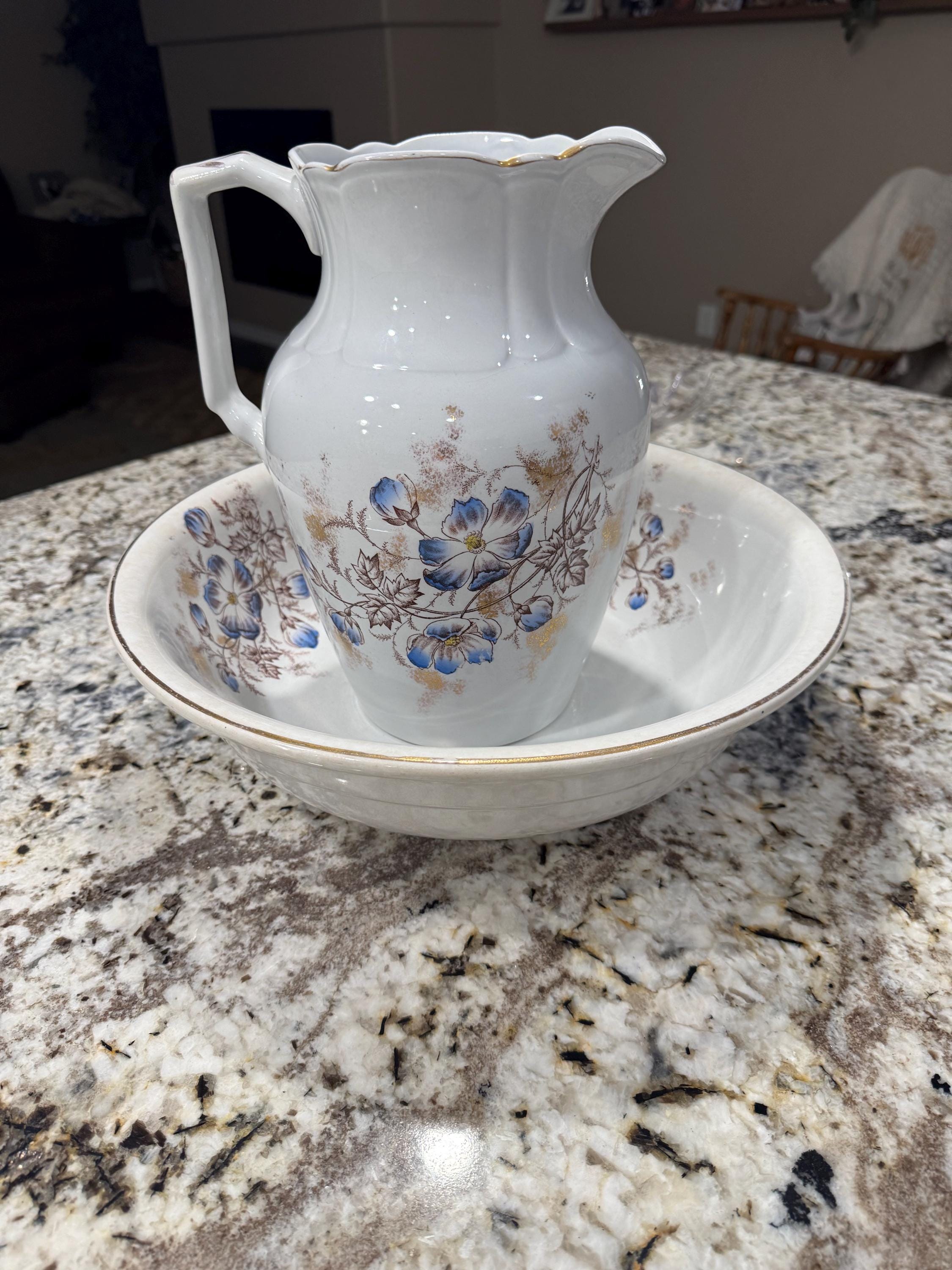 Antique Pitcher and Bowl Set - Etsy