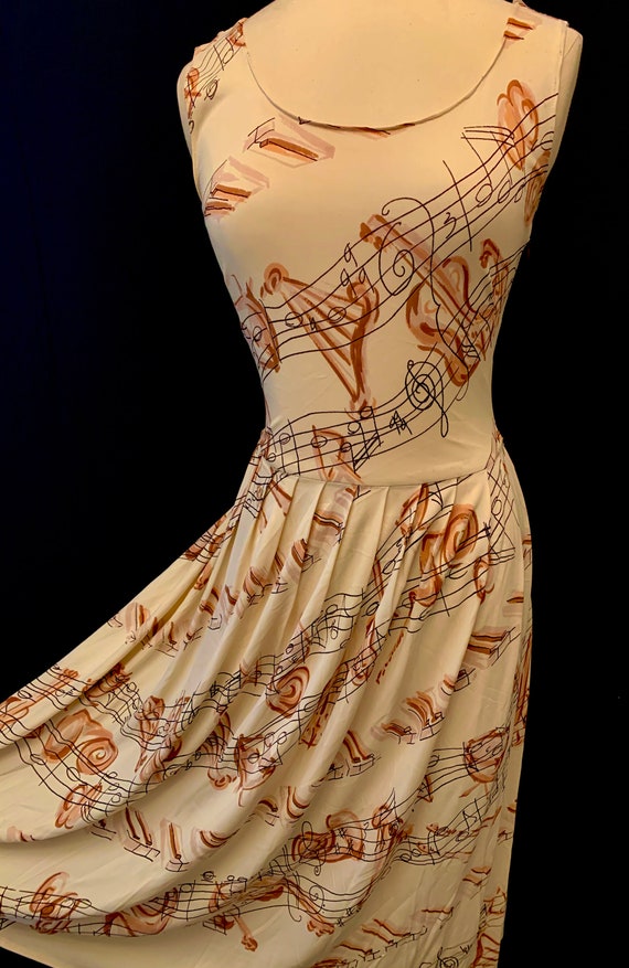 1940's Women's Musical Novelty Jersey Rayon Prin