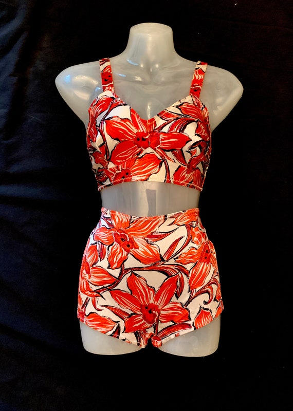 1940's Red & White Elasticated High Waisted Satin