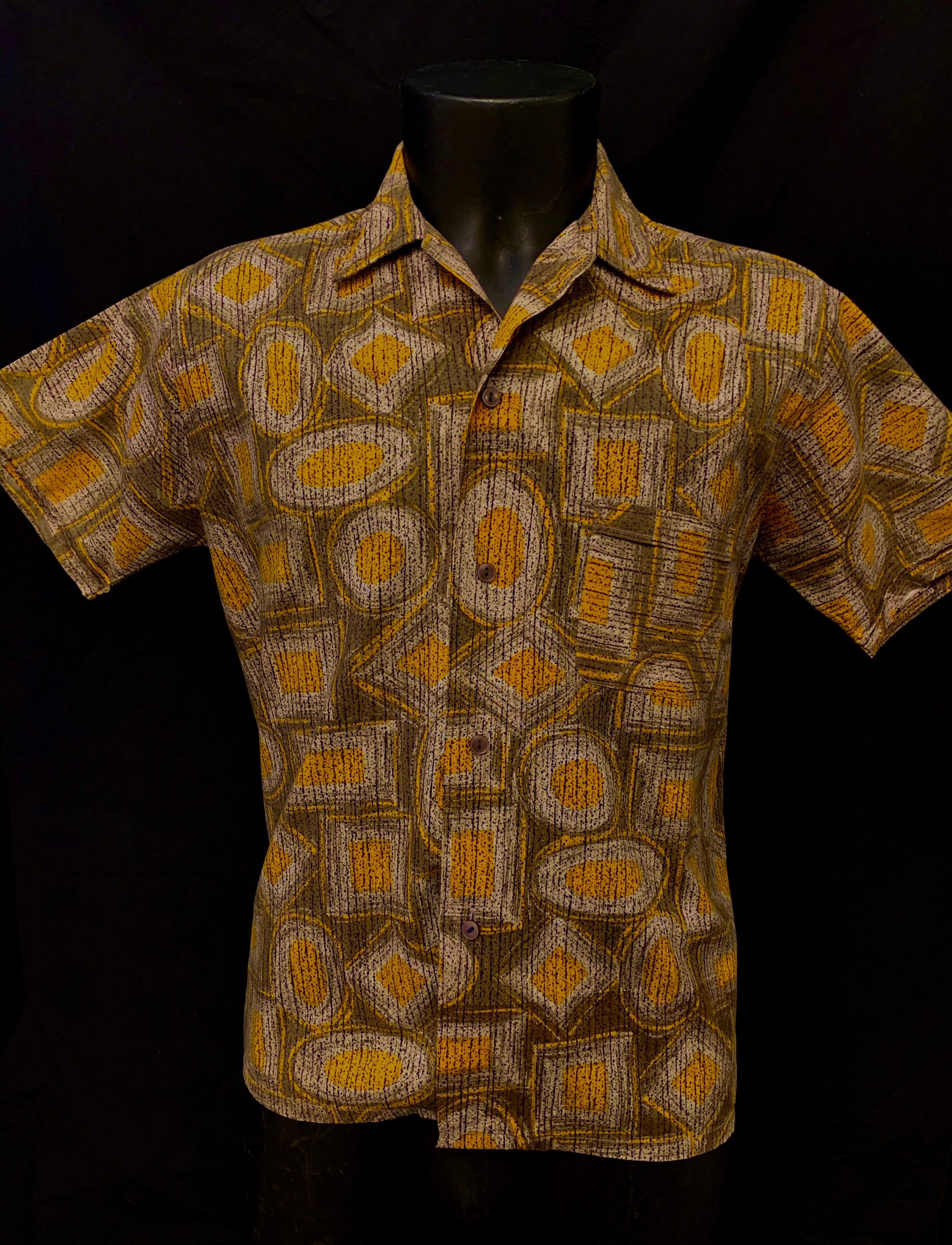 Image of 1950's Men's British Cotton Print Resort Shirt By Kincella