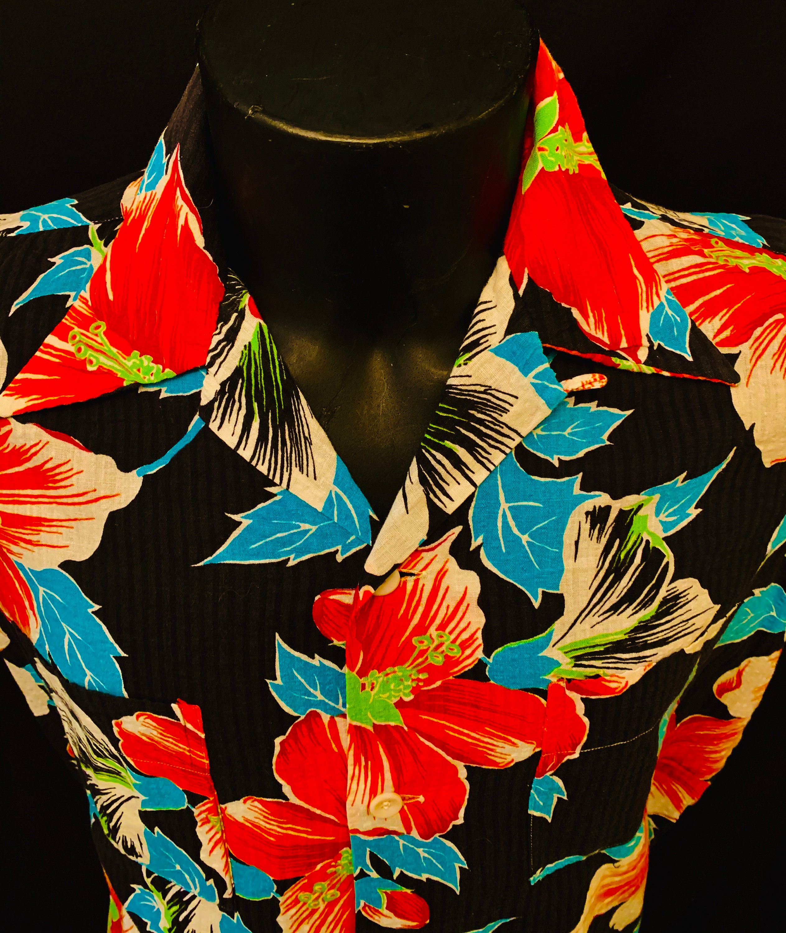 Image of 1940's Men's Cotton Hibiscus Print Resort Shirt By Topkis