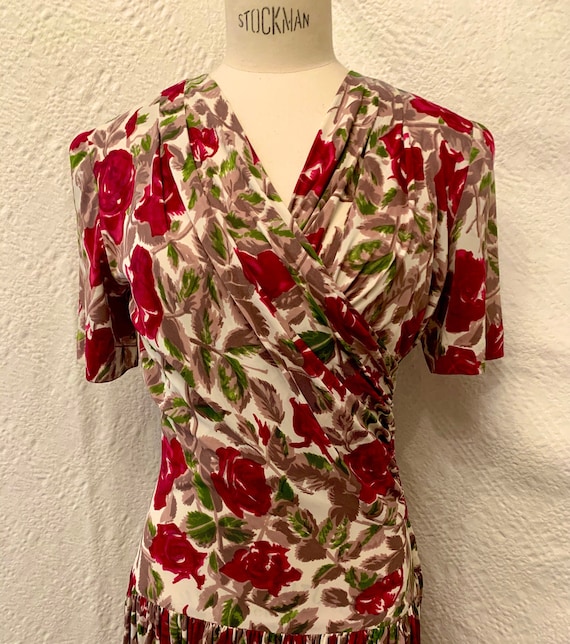 1940's Women's Rose Print Rayon Jersey Full Length