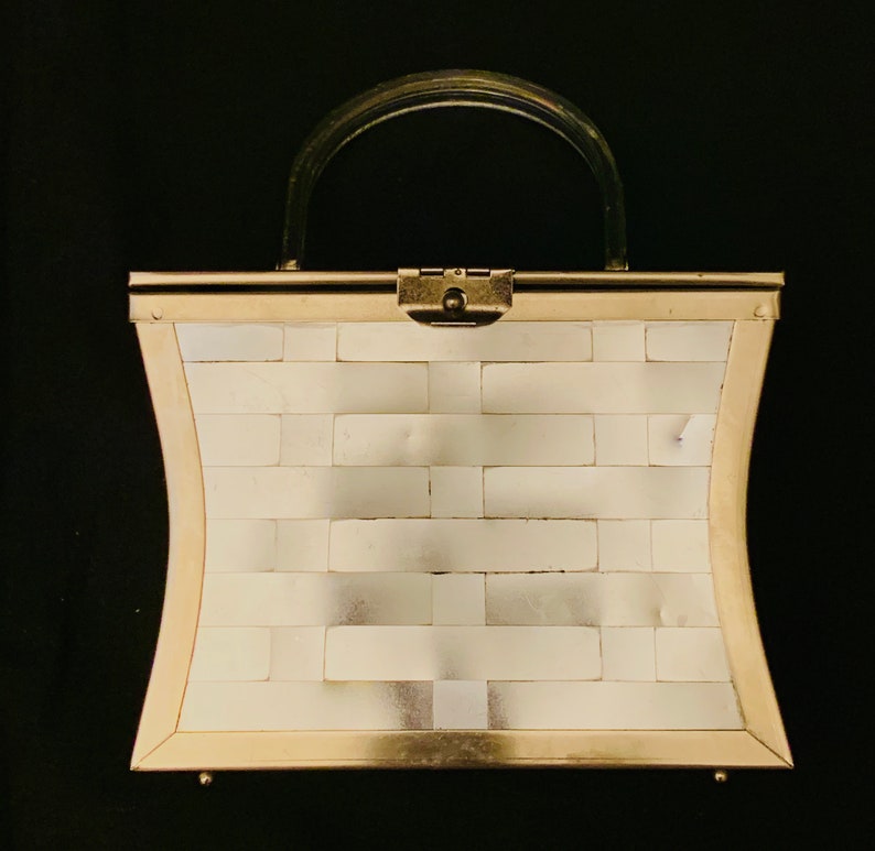 1950/'s Women/'s Silver Metal Lattice /& Lucite Handle Box Bag