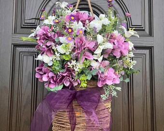 Accroche-porte couronne de fleurs violette