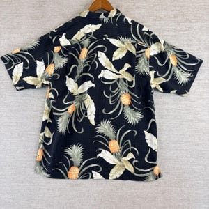 Vintage Tommy Bahama Mens Black 100% Silk Pineapple Tropical Camp Shirt Medium image 7