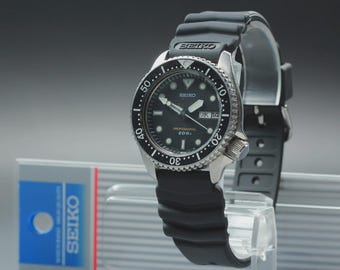 Exc+5] SEIKO 7C43-6010 Diver 200m Black Dial Day Date Quartz Men's Watch JAPAN