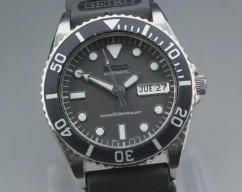 Near MINT] SEIKO Diver's 7S26-0050 Day-Date Black Bezel Men's Automatic Watch