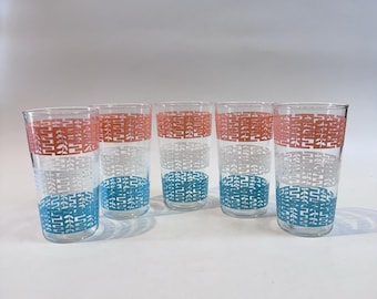 Juego de 5 vasos de agua y té helado estilo vintage con diseño de enredaderas y franjas rosas, blancas y azules.