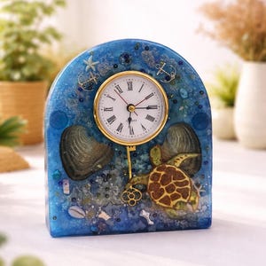 Reloj de resina oceánica hecho a mano: una pieza única