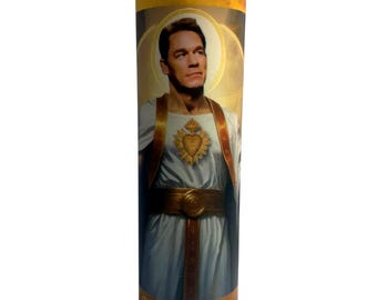 Świeca modlitewna Johna Ceny – świeca popkultury świętej