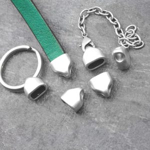 10 ändkapslar för snöre, ändkapslar för klockor och runt läder, ändkapslar för halsband, ändkapslar för armband, tofsar, smyckesdetaljer i grossistledet - ZM837as