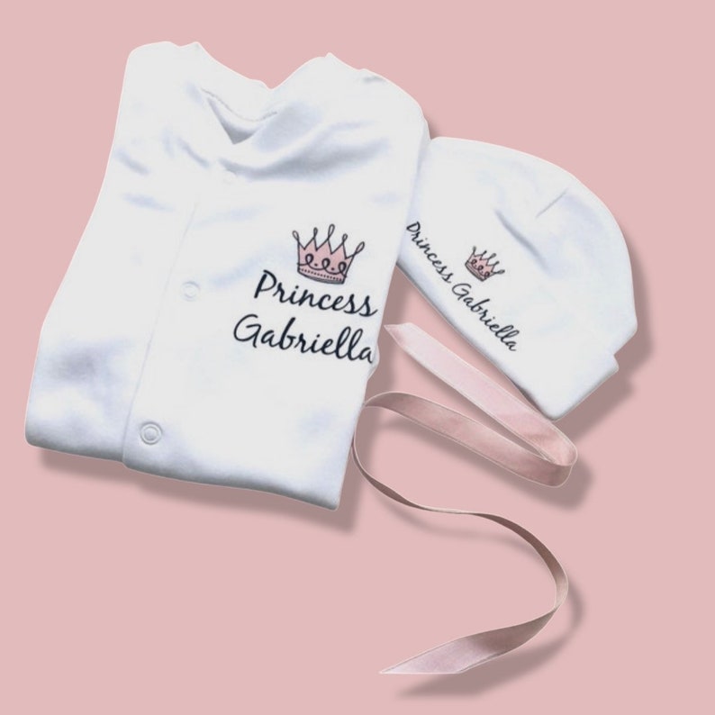 PERSONALISED crown design baby girl clothing.  Crown design babygrow and hat, can say Princess baby shower gift 