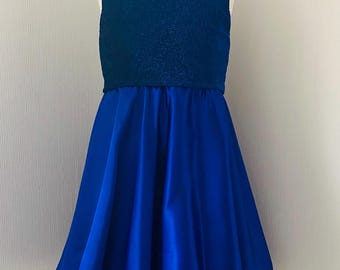 Efecto WOW garantizado CHICAS - Vestido con top de purpurina y falda circular de satén