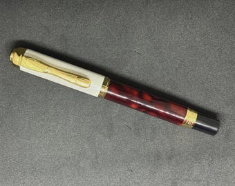 Dikawen 821 Dark Red Marble Fountain Pen Golden Trim - Medium Nib