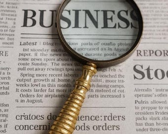 Vintage Magnifying Glass Print | Newspaper reader tool Gift Items