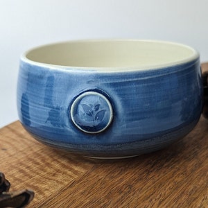 Porcelain matcha bowl Available in green or blue Adorned with a tea leaf stamp Handmade in Canada image 3