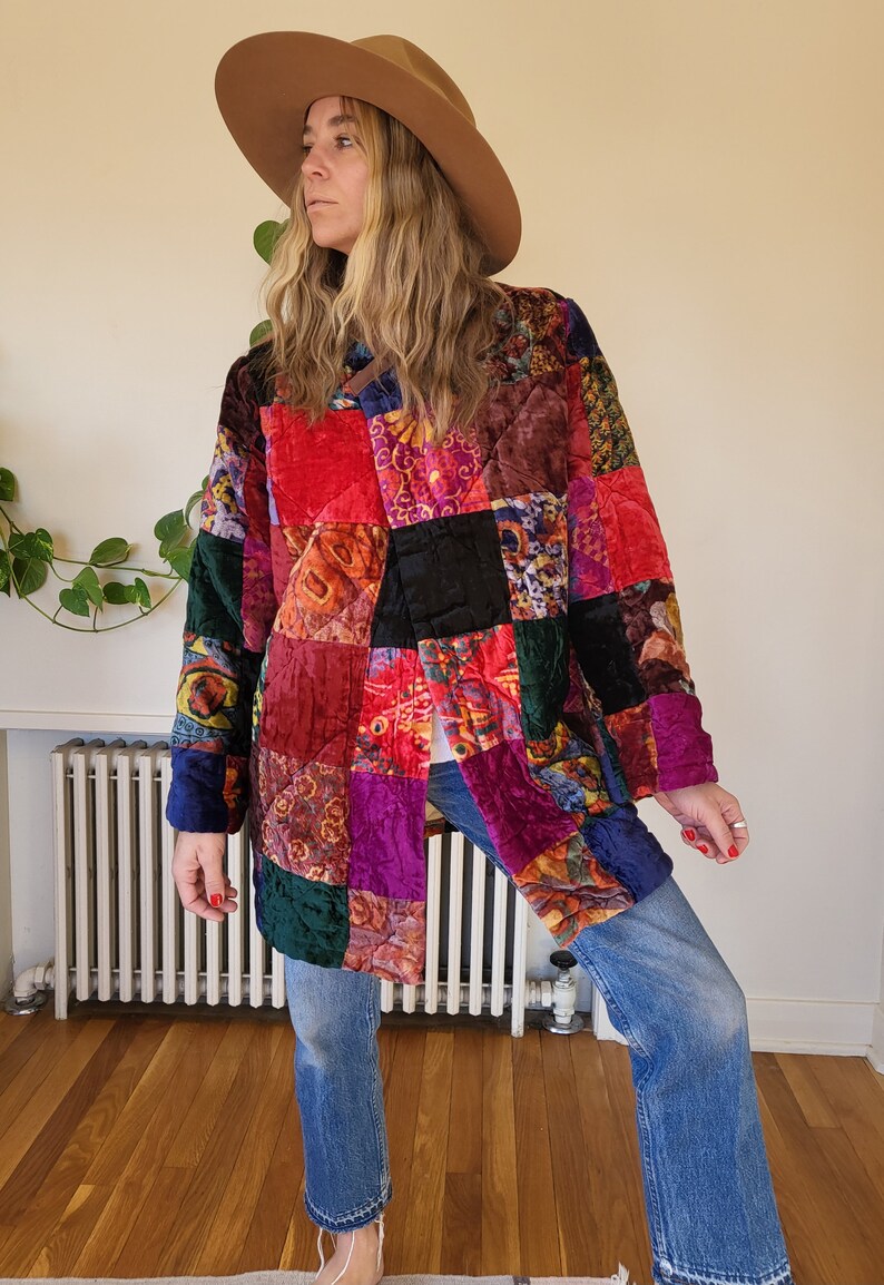 Vintage velvet patchwork 70s handmade quilt jacket / velvet image 2