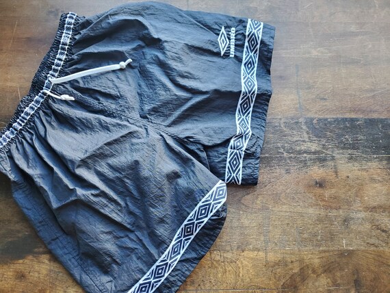 Vintage black XS/ Small Umbro shorts / vintage 90s