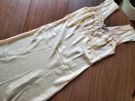 Vintage 30s 40s Ivory Satin Ecru Lace Bias Nightgo