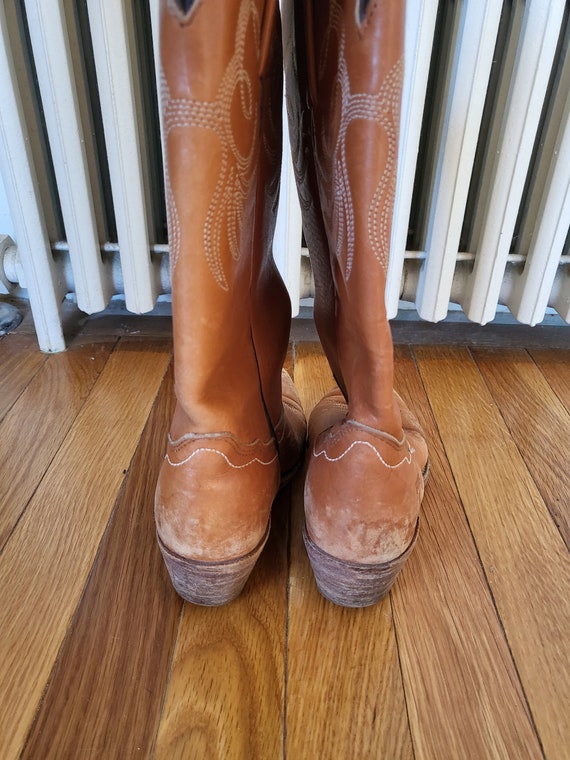 Vintage size 5 Frye boots / worn faded Frye boots… - image 4