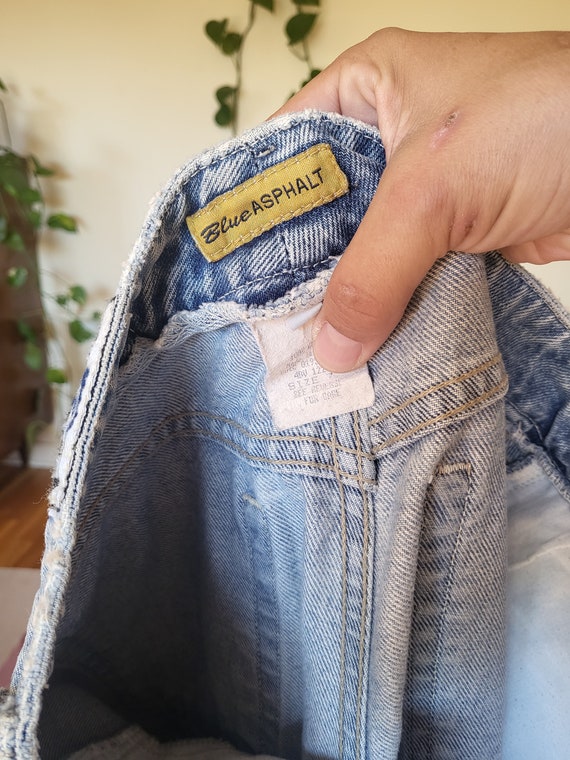who makes blue asphalt jeans