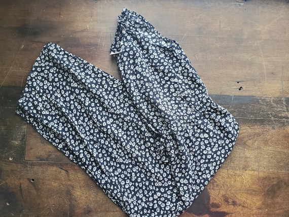 Vintage floral romper jumpsuit / vintage loose flo