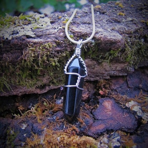 Cwn Annwn Phantom Ghost Dog of Wales Amulet Fantasy Jewelry Kit Hellhound Magick Spellcast Spirit Protection Haunted Black Onyx Pendant