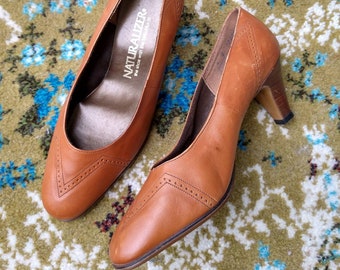 1970's BUTTERSCOTCH LEATHER HEELS naturalizer 70's 6 (A6)