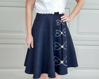 1950's EMBROIDERED FELT SKIRT 50's S (K5)