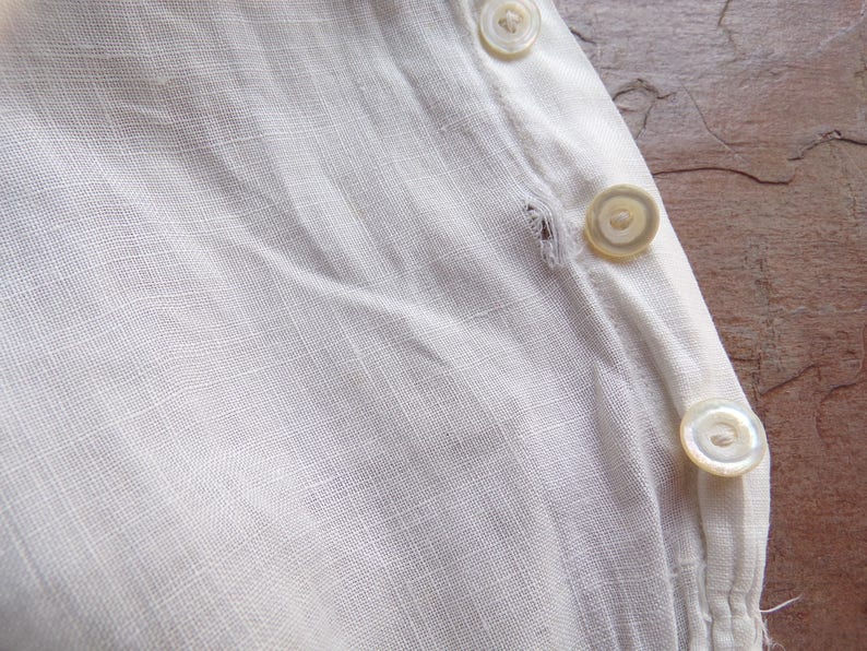 WHITE EDWARDIAN BLOUSE layering sleeveless back button xs S H2