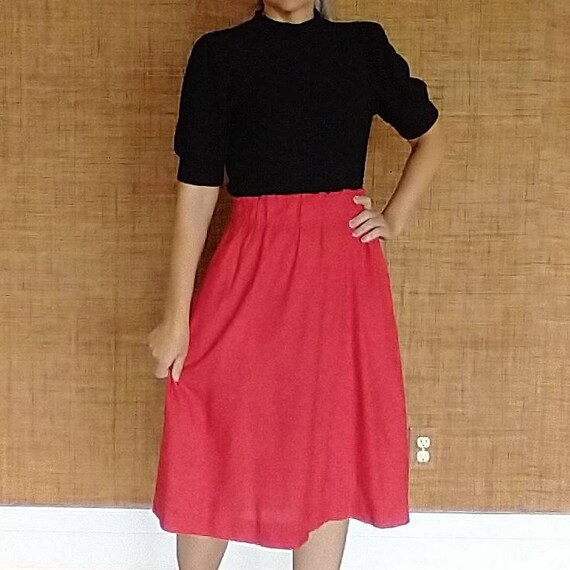 RED MIDI SKIRT 1980's vintage with pockets S M (G… - image 4