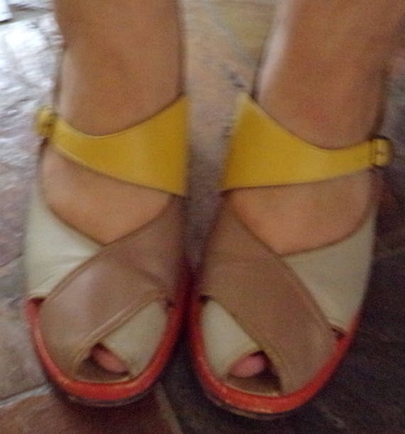 1940's PEEP TOE slingback WEDGE sandals colorblock