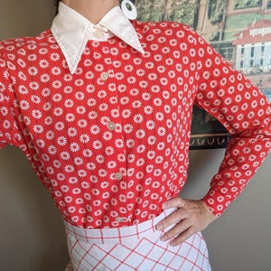 ship n shore RED DAISY BLOUSE 1970's 70's S D3 image 5