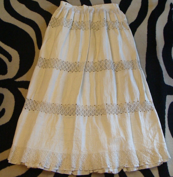 AMAZING PINTUCKED PETTICOAT skirt slip tatted lace