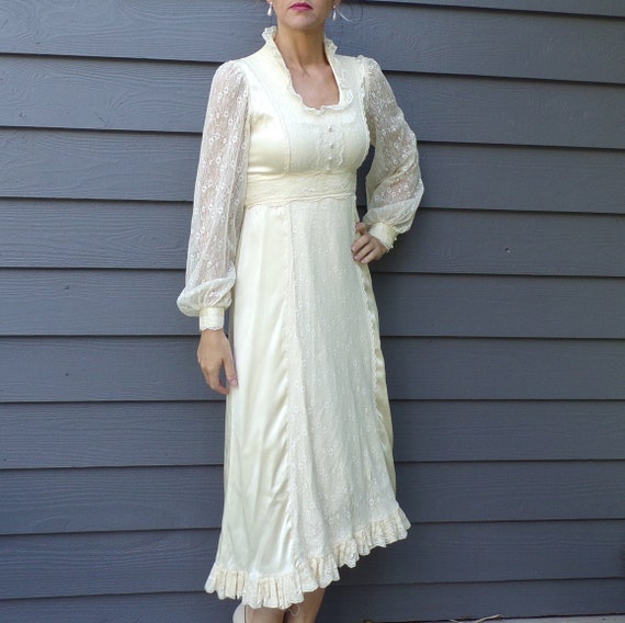 1970's GUNNE SAX DRESS 70's champagne satin maxi x