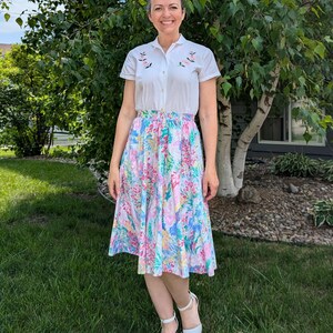 1980&#39;s FLORAL COTTON SKIRT with pockets xs S (E3)